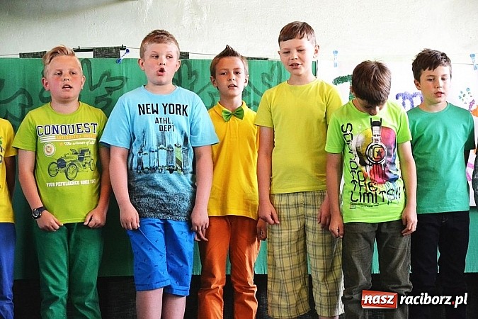 Zdjęcie w galerii na portalu naszraciborz.pl: Pięć godzin świetnej zabawy na nowej scenie! Festyn rodzinny w ZSO Rudy!  wiadomości z regionu