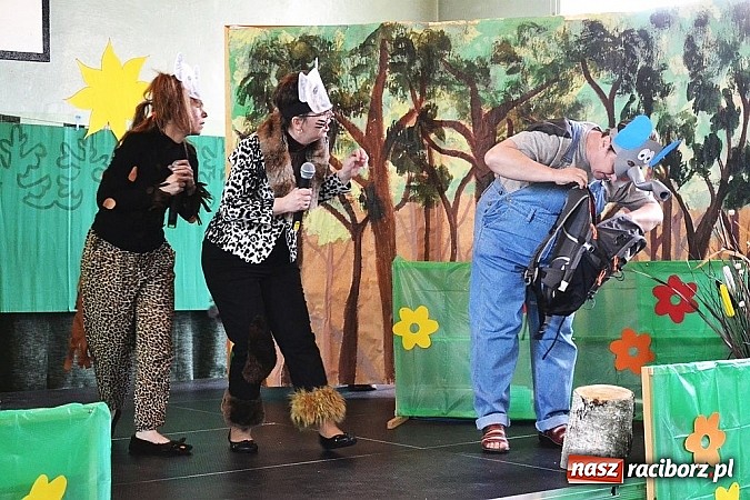 Zdjęcie w galerii na portalu naszraciborz.pl: Pięć godzin świetnej zabawy na nowej scenie! Festyn rodzinny w ZSO Rudy!  wiadomości z regionu