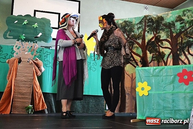 Zdjęcie w galerii na portalu naszraciborz.pl: Pięć godzin świetnej zabawy na nowej scenie! Festyn rodzinny w ZSO Rudy!  wiadomości z regionu