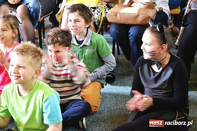 Zdjęcie w galerii na portalu naszraciborz.pl: Pięć godzin świetnej zabawy na nowej scenie! Festyn rodzinny w ZSO Rudy!  wiadomości z regionu