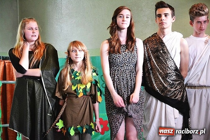 Zdjęcie w galerii na portalu naszraciborz.pl: Pięć godzin świetnej zabawy na nowej scenie! Festyn rodzinny w ZSO Rudy!  wiadomości z regionu