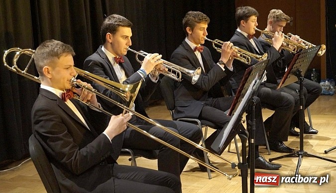 Zdjęcie w galerii na portalu naszraciborz.pl: Młodzi zdolni, czyli koncert dwóch orkiestr w RCK wiadomości z regionu
