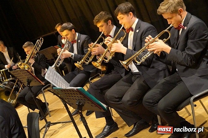 Zdjęcie w galerii na portalu naszraciborz.pl: Młodzi zdolni, czyli koncert dwóch orkiestr w RCK wiadomości z regionu