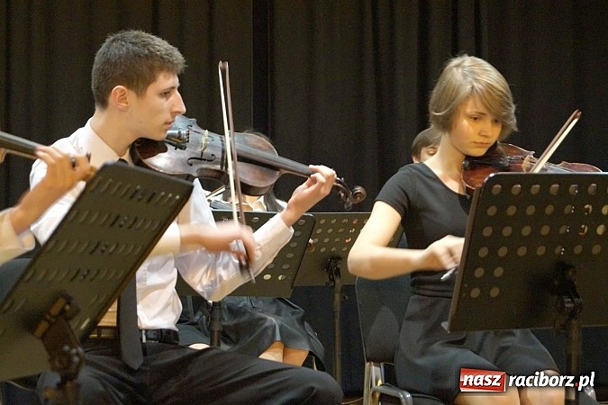 Zdjęcie w galerii na portalu naszraciborz.pl: Młodzi zdolni, czyli koncert dwóch orkiestr w RCK wiadomości z regionu