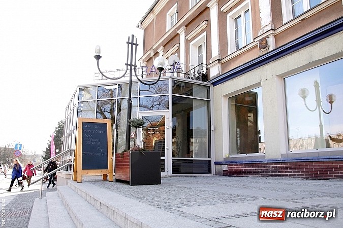 Zdjęcie w galerii na portalu naszraciborz.pl: Majowo w sercu, majowo na talerzu w Restauracji Vena wiadomości z regionu