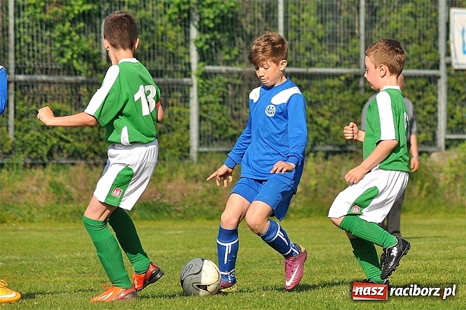 Zdjęcie w galerii na portalu naszraciborz.pl: Zacięty mecz w Markowicach. Gospodarze pokonali Górki Śląskie wiadomości z regionu