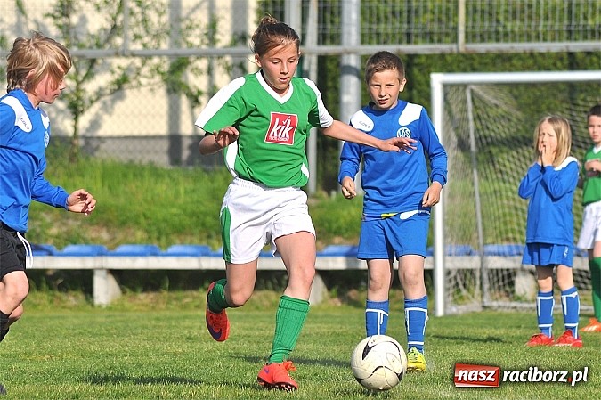 Zdjęcie w galerii na portalu naszraciborz.pl: Zacięty mecz w Markowicach. Gospodarze pokonali Górki Śląskie wiadomości z regionu