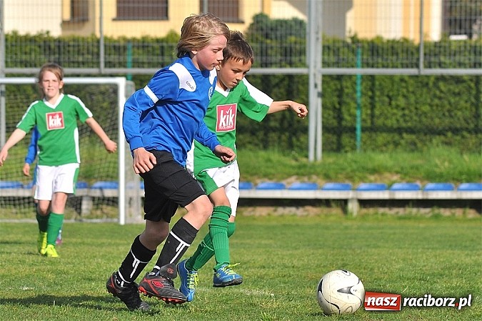 Zdjęcie w galerii na portalu naszraciborz.pl: Zacięty mecz w Markowicach. Gospodarze pokonali Górki Śląskie wiadomości z regionu
