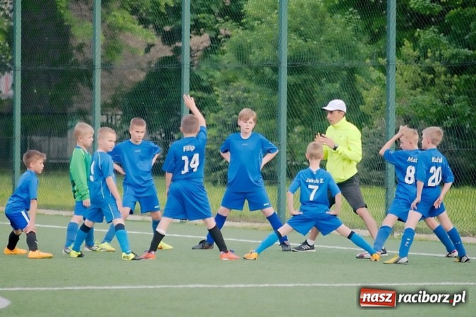 Zdjęcie w galerii na portalu naszraciborz.pl: Strzelanina przy Kasprowicza. Pietrowicki Start na kolanach wiadomości z regionu