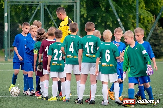 Zdjęcie w galerii na portalu naszraciborz.pl: Strzelanina przy Kasprowicza. Pietrowicki Start na kolanach wiadomości z regionu