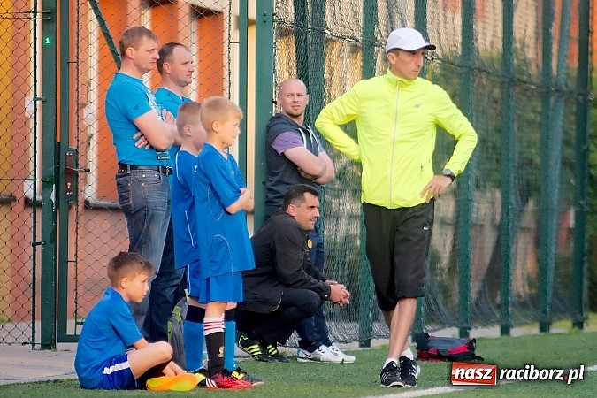 Zdjęcie w galerii na portalu naszraciborz.pl: Strzelanina przy Kasprowicza. Pietrowicki Start na kolanach wiadomości z regionu