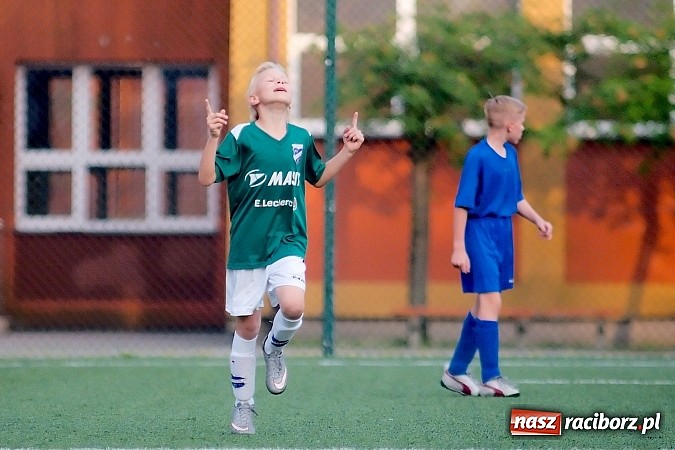 Zdjęcie w galerii na portalu naszraciborz.pl: Strzelanina przy Kasprowicza. Pietrowicki Start na kolanach wiadomości z regionu