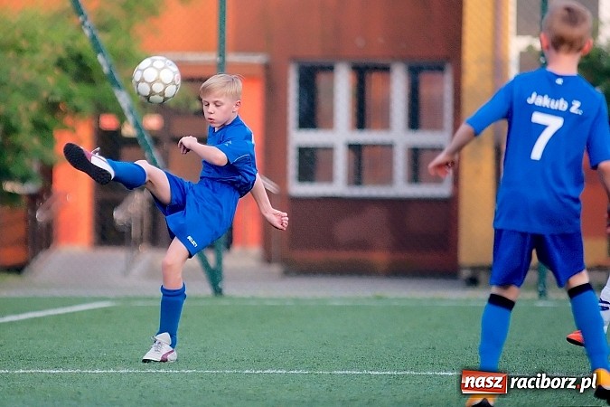 Zdjęcie w galerii na portalu naszraciborz.pl: Strzelanina przy Kasprowicza. Pietrowicki Start na kolanach wiadomości z regionu