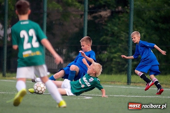 Zdjęcie w galerii na portalu naszraciborz.pl: Strzelanina przy Kasprowicza. Pietrowicki Start na kolanach wiadomości z regionu