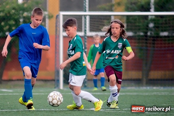 Zdjęcie w galerii na portalu naszraciborz.pl: Strzelanina przy Kasprowicza. Pietrowicki Start na kolanach wiadomości z regionu