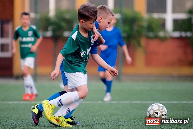 Zdjęcie w galerii na portalu naszraciborz.pl: Strzelanina przy Kasprowicza. Pietrowicki Start na kolanach wiadomości z regionu