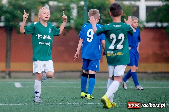 Zdjęcie w galerii na portalu naszraciborz.pl: Strzelanina przy Kasprowicza. Pietrowicki Start na kolanach wiadomości z regionu