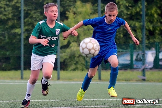 Zdjęcie w galerii na portalu naszraciborz.pl: Strzelanina przy Kasprowicza. Pietrowicki Start na kolanach wiadomości z regionu