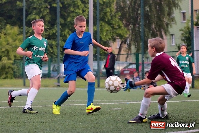 Zdjęcie w galerii na portalu naszraciborz.pl: Strzelanina przy Kasprowicza. Pietrowicki Start na kolanach wiadomości z regionu