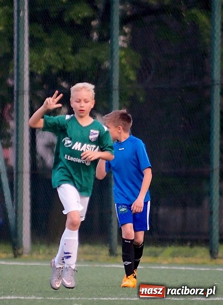 Zdjęcie w galerii na portalu naszraciborz.pl: Strzelanina przy Kasprowicza. Pietrowicki Start na kolanach wiadomości z regionu