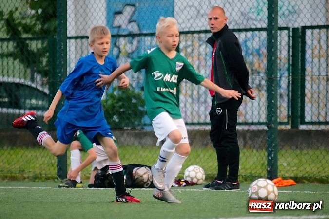 Zdjęcie w galerii na portalu naszraciborz.pl: Strzelanina przy Kasprowicza. Pietrowicki Start na kolanach wiadomości z regionu