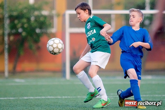 Zdjęcie w galerii na portalu naszraciborz.pl: Strzelanina przy Kasprowicza. Pietrowicki Start na kolanach wiadomości z regionu