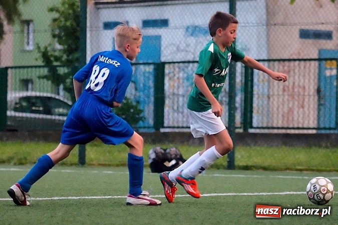 Zdjęcie w galerii na portalu naszraciborz.pl: Strzelanina przy Kasprowicza. Pietrowicki Start na kolanach wiadomości z regionu