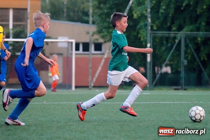 Zdjęcie w galerii na portalu naszraciborz.pl: Strzelanina przy Kasprowicza. Pietrowicki Start na kolanach wiadomości z regionu