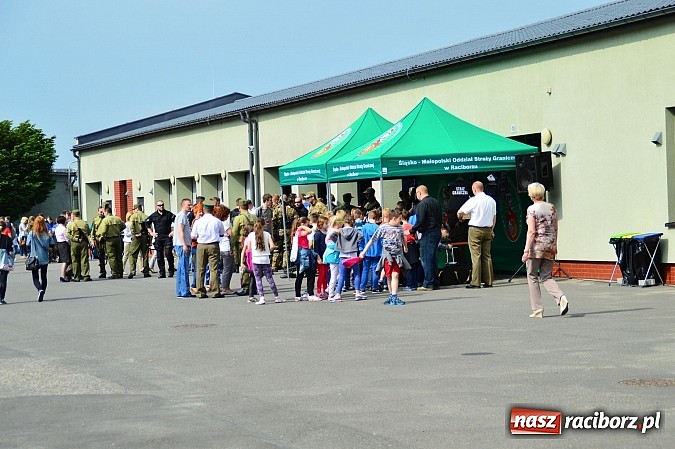 Zdjęcie w galerii na portalu naszraciborz.pl: Dzień otwartych koszar w Straży Granicznej wiadomości z regionu
