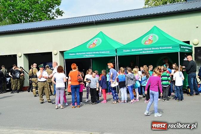 Zdjęcie w galerii na portalu naszraciborz.pl: Dzień otwartych koszar w Straży Granicznej wiadomości z regionu
