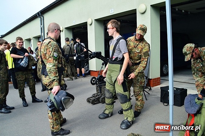 Zdjęcie w galerii na portalu naszraciborz.pl: Dzień otwartych koszar w Straży Granicznej wiadomości z regionu