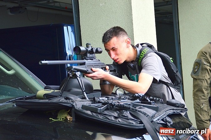 Zdjęcie w galerii na portalu naszraciborz.pl: Dzień otwartych koszar w Straży Granicznej wiadomości z regionu