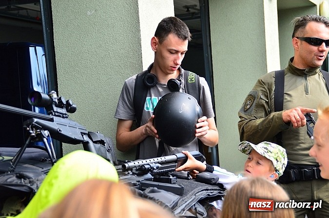 Zdjęcie w galerii na portalu naszraciborz.pl: Dzień otwartych koszar w Straży Granicznej wiadomości z regionu
