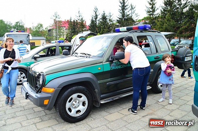 Zdjęcie w galerii na portalu naszraciborz.pl: Dzień otwartych koszar w Straży Granicznej wiadomości z regionu