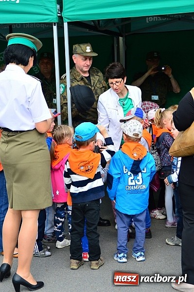 Zdjęcie w galerii na portalu naszraciborz.pl: Dzień otwartych koszar w Straży Granicznej wiadomości z regionu