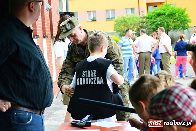 Zdjęcie w galerii na portalu naszraciborz.pl: Dzień otwartych koszar w Straży Granicznej wiadomości z regionu
