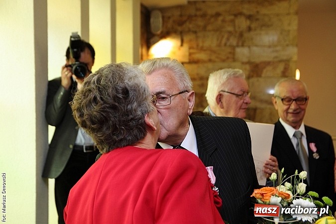 Zdjęcie w galerii na portalu naszraciborz.pl: Wspomnień czar, czyli Złote Gody w Urzędzie Stanu Cywilnego wiadomości z regionu