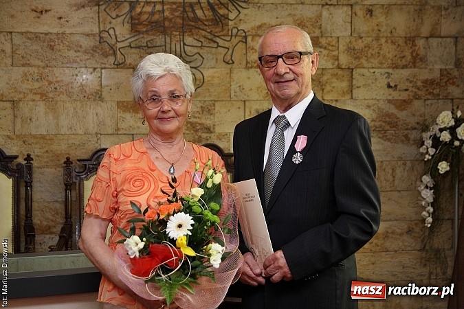 Zdjęcie w galerii na portalu naszraciborz.pl: Wspomnień czar, czyli Złote Gody w Urzędzie Stanu Cywilnego wiadomości z regionu