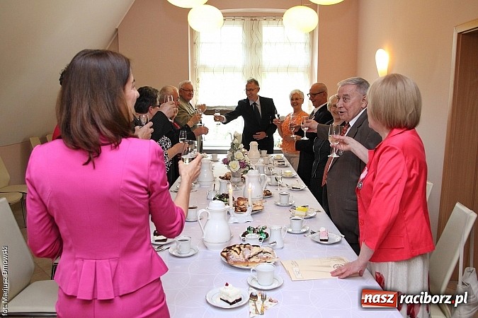 Zdjęcie w galerii na portalu naszraciborz.pl: Wspomnień czar, czyli Złote Gody w Urzędzie Stanu Cywilnego wiadomości z regionu