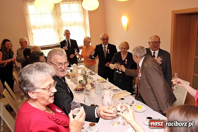 Zdjęcie w galerii na portalu naszraciborz.pl: Wspomnień czar, czyli Złote Gody w Urzędzie Stanu Cywilnego wiadomości z regionu