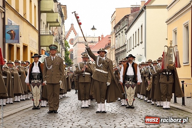 Zdjęcie w galerii na portalu naszraciborz.pl: Uroczyste obchody XXIV rocznicy powstania Straży Granicznej wiadomości z regionu