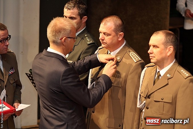 Zdjęcie w galerii na portalu naszraciborz.pl: Uroczyste obchody XXIV rocznicy powstania Straży Granicznej wiadomości z regionu