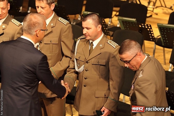 Zdjęcie w galerii na portalu naszraciborz.pl: Uroczyste obchody XXIV rocznicy powstania Straży Granicznej wiadomości z regionu