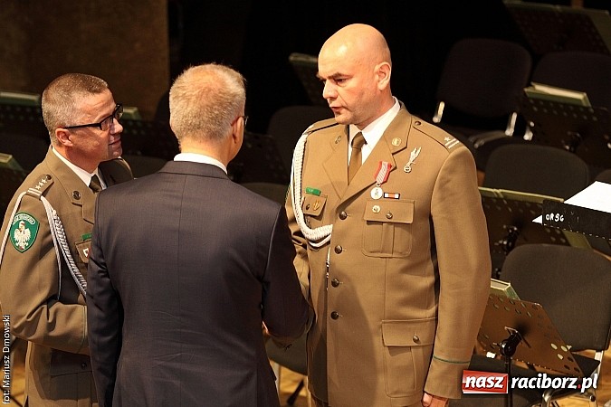 Zdjęcie w galerii na portalu naszraciborz.pl: Uroczyste obchody XXIV rocznicy powstania Straży Granicznej wiadomości z regionu