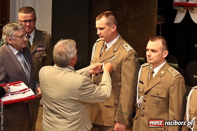 Zdjęcie w galerii na portalu naszraciborz.pl: Uroczyste obchody XXIV rocznicy powstania Straży Granicznej wiadomości z regionu