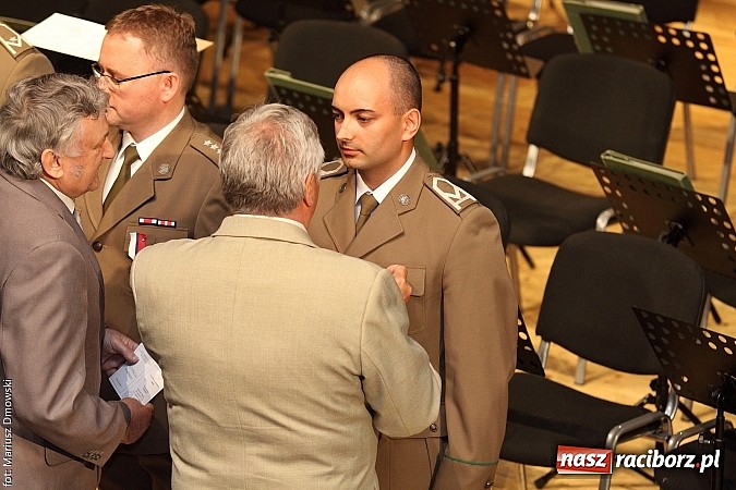 Zdjęcie w galerii na portalu naszraciborz.pl: Uroczyste obchody XXIV rocznicy powstania Straży Granicznej wiadomości z regionu