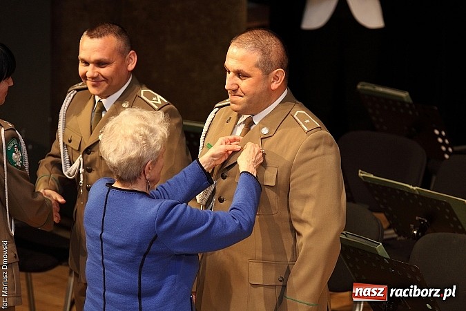 Zdjęcie w galerii na portalu naszraciborz.pl: Uroczyste obchody XXIV rocznicy powstania Straży Granicznej wiadomości z regionu