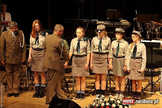 Zdjęcie w galerii na portalu naszraciborz.pl: Uroczyste obchody XXIV rocznicy powstania Straży Granicznej wiadomości z regionu