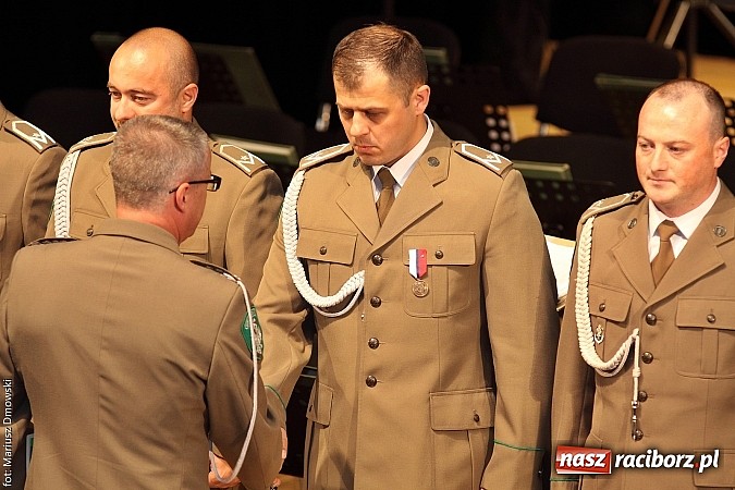 Zdjęcie w galerii na portalu naszraciborz.pl: Uroczyste obchody XXIV rocznicy powstania Straży Granicznej wiadomości z regionu