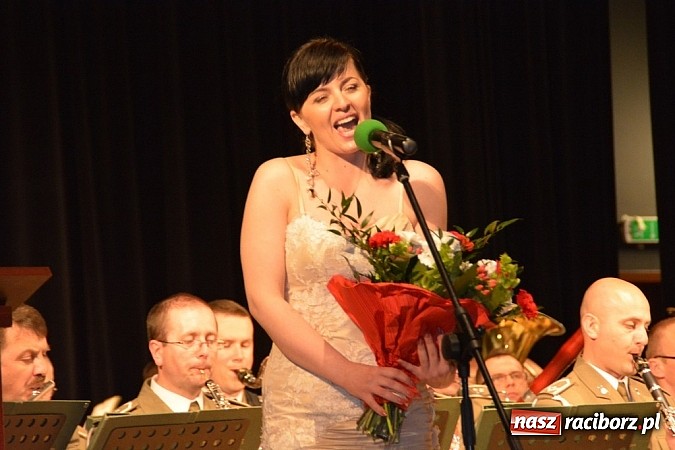 Zdjęcie w galerii na portalu naszraciborz.pl: Uroczyste obchody XXIV rocznicy powstania Straży Granicznej wiadomości z regionu